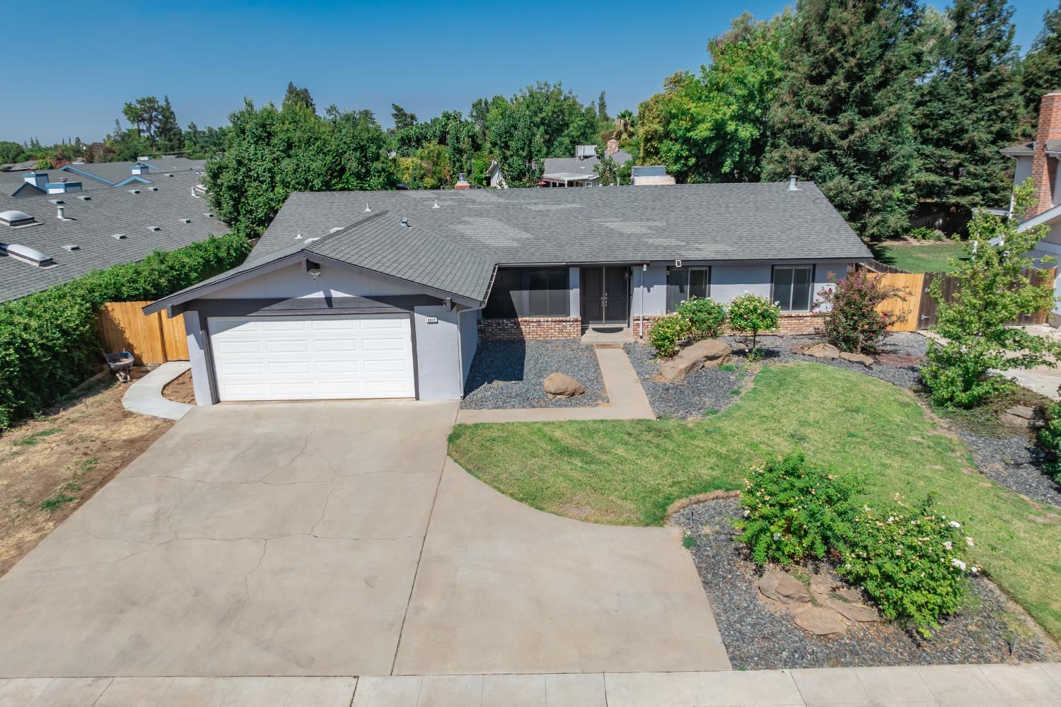 6607 N Maroa Ave, Fresno, CA 93704