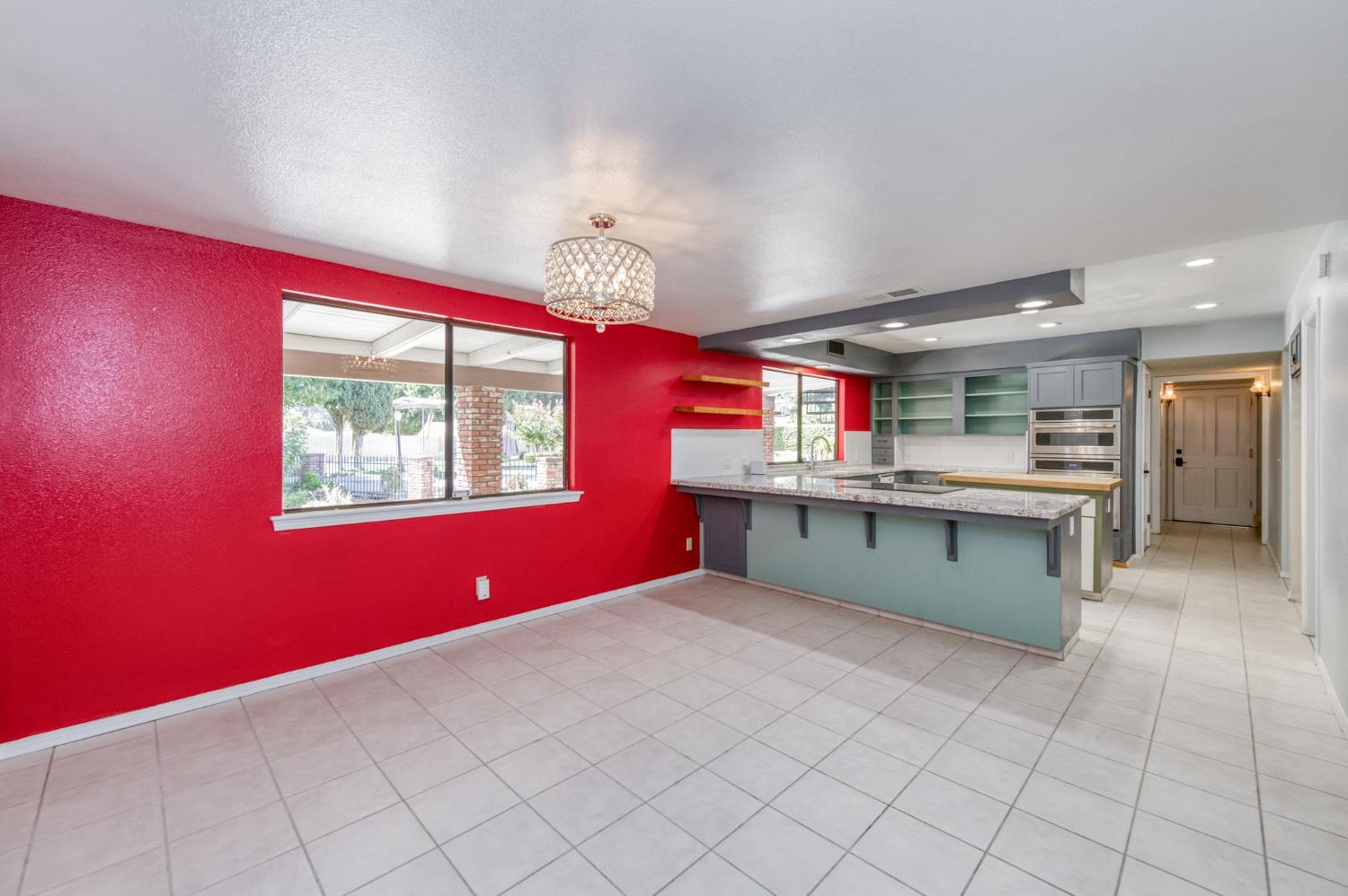 541 N De Wolf Ave, Fresno, CA 93737