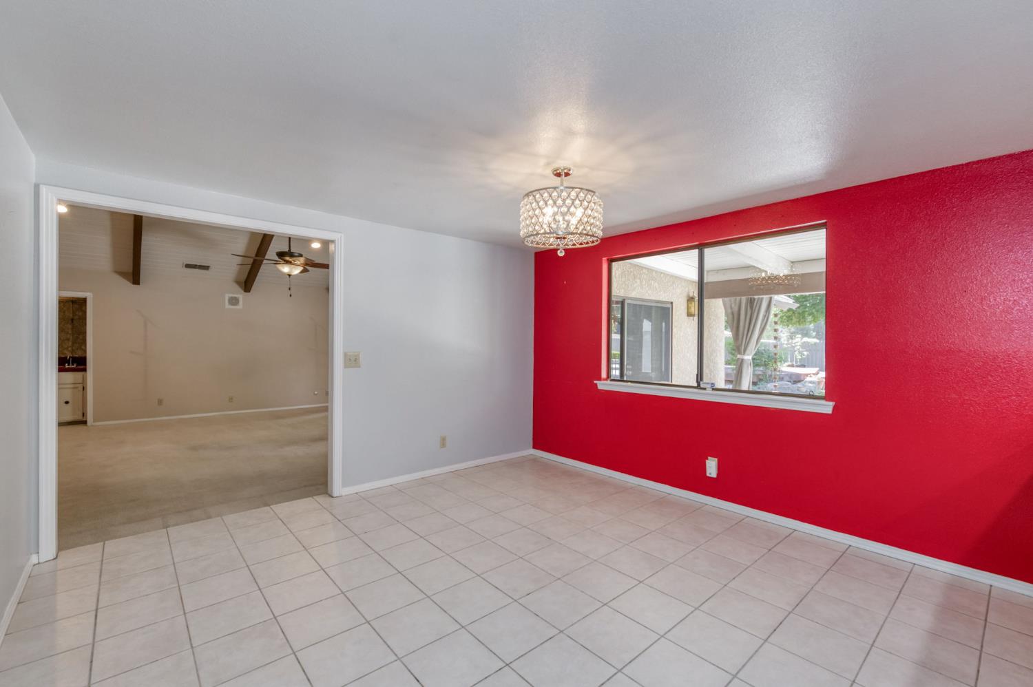 541 N De Wolf Ave, Fresno, CA 93737