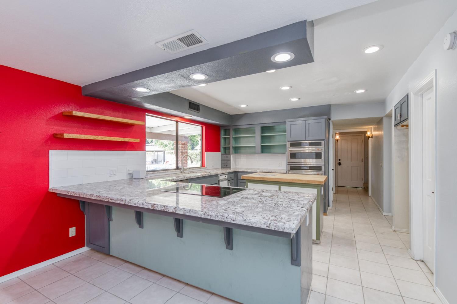 541 N De Wolf Ave, Fresno, CA 93737