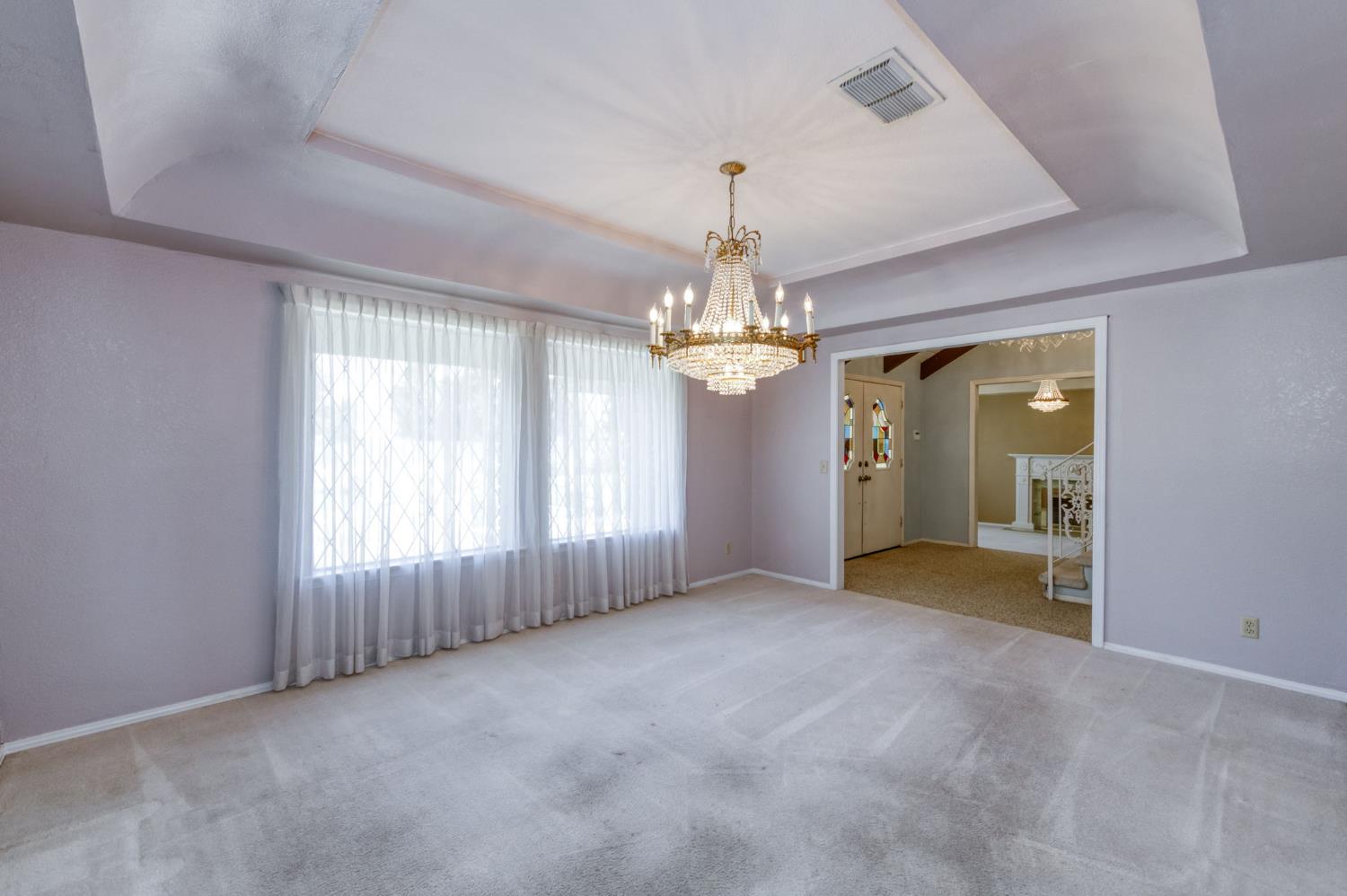 541 N De Wolf Ave, Fresno, CA 93737