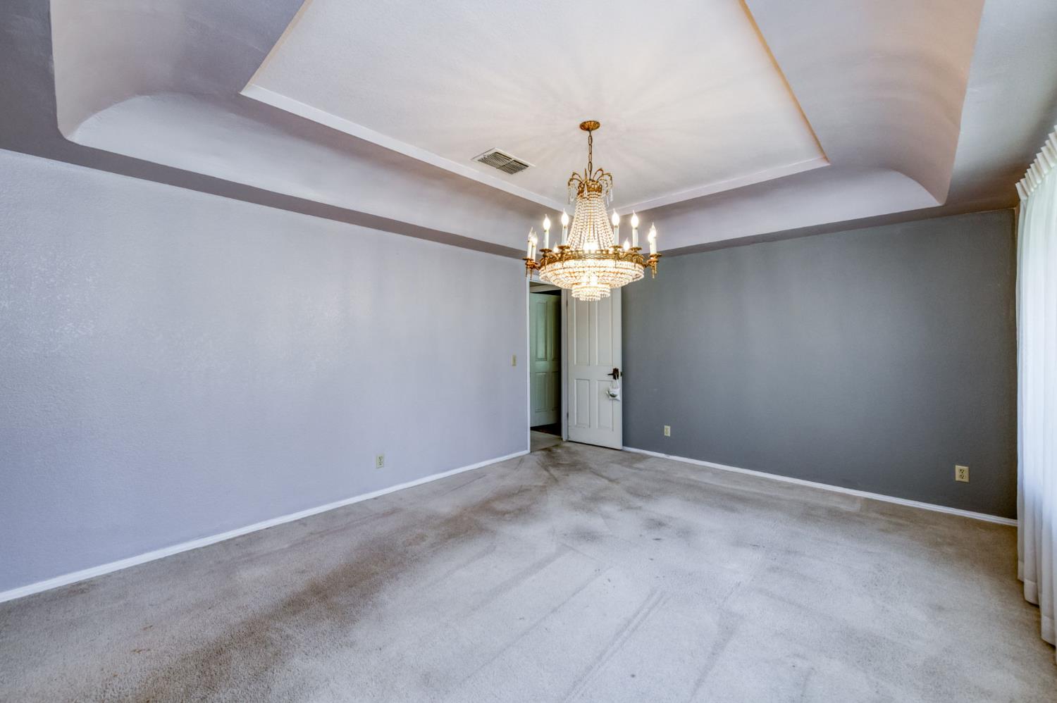 541 N De Wolf Ave, Fresno, CA 93737