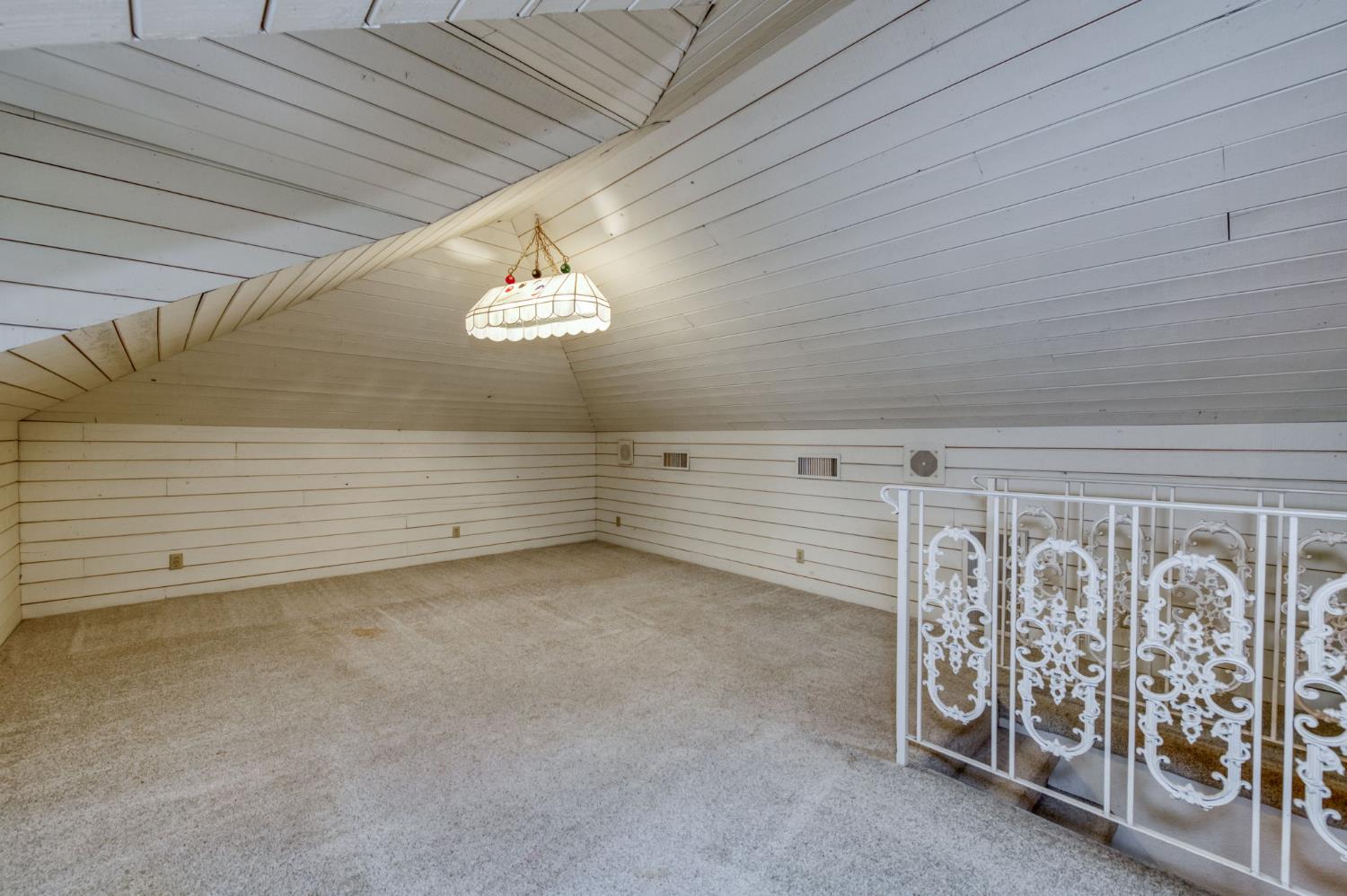 541 N De Wolf Ave, Fresno, CA 93737