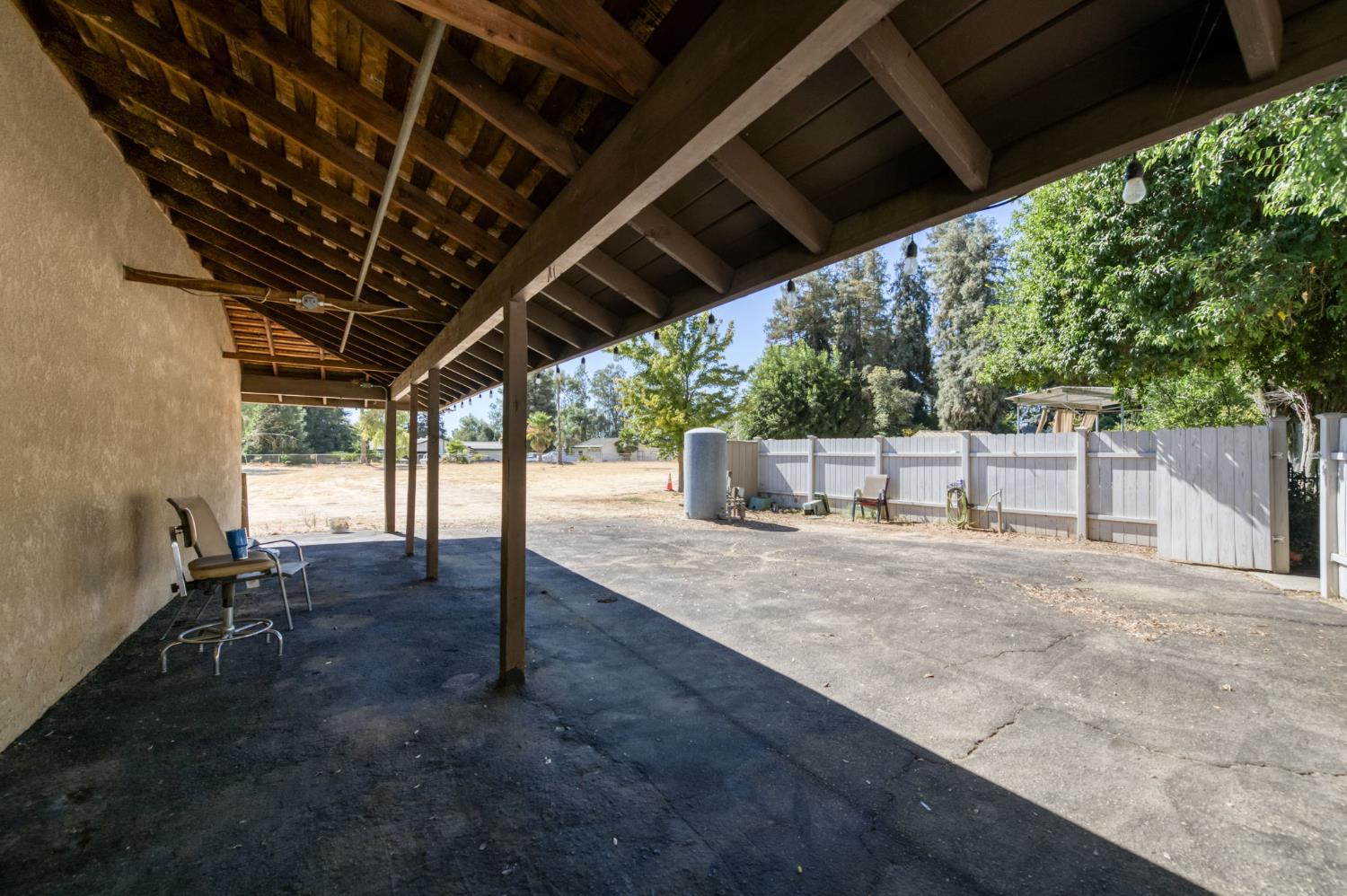 541 N De Wolf Ave, Fresno, CA 93737