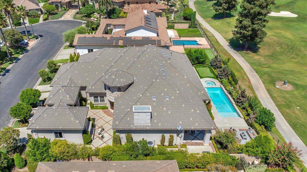 11350 N Glencastle Way, Fresno, CA 93730