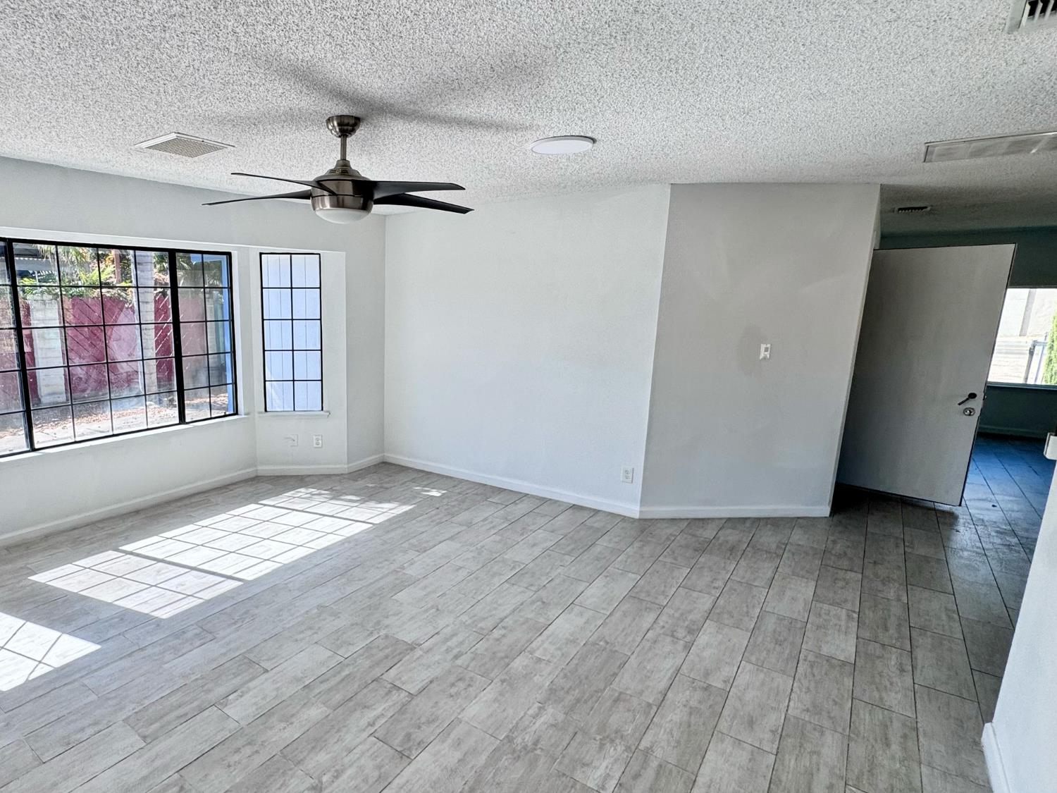 2591 Rose Ave, Selma, CA 93662