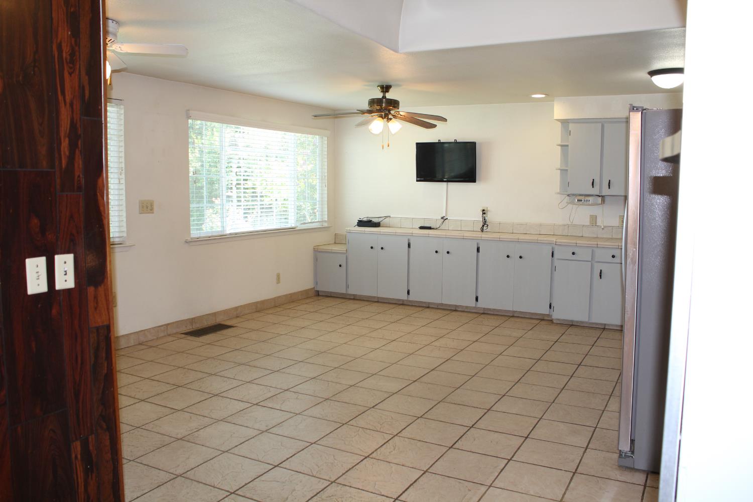 331 N 6Th St, Fowler, CA 93625