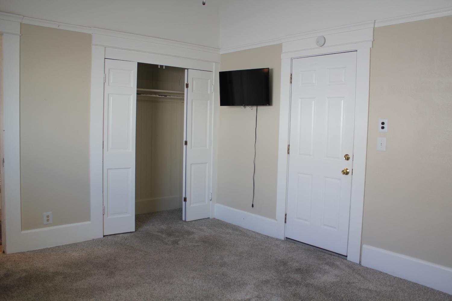 331 N 6Th St, Fowler, CA 93625