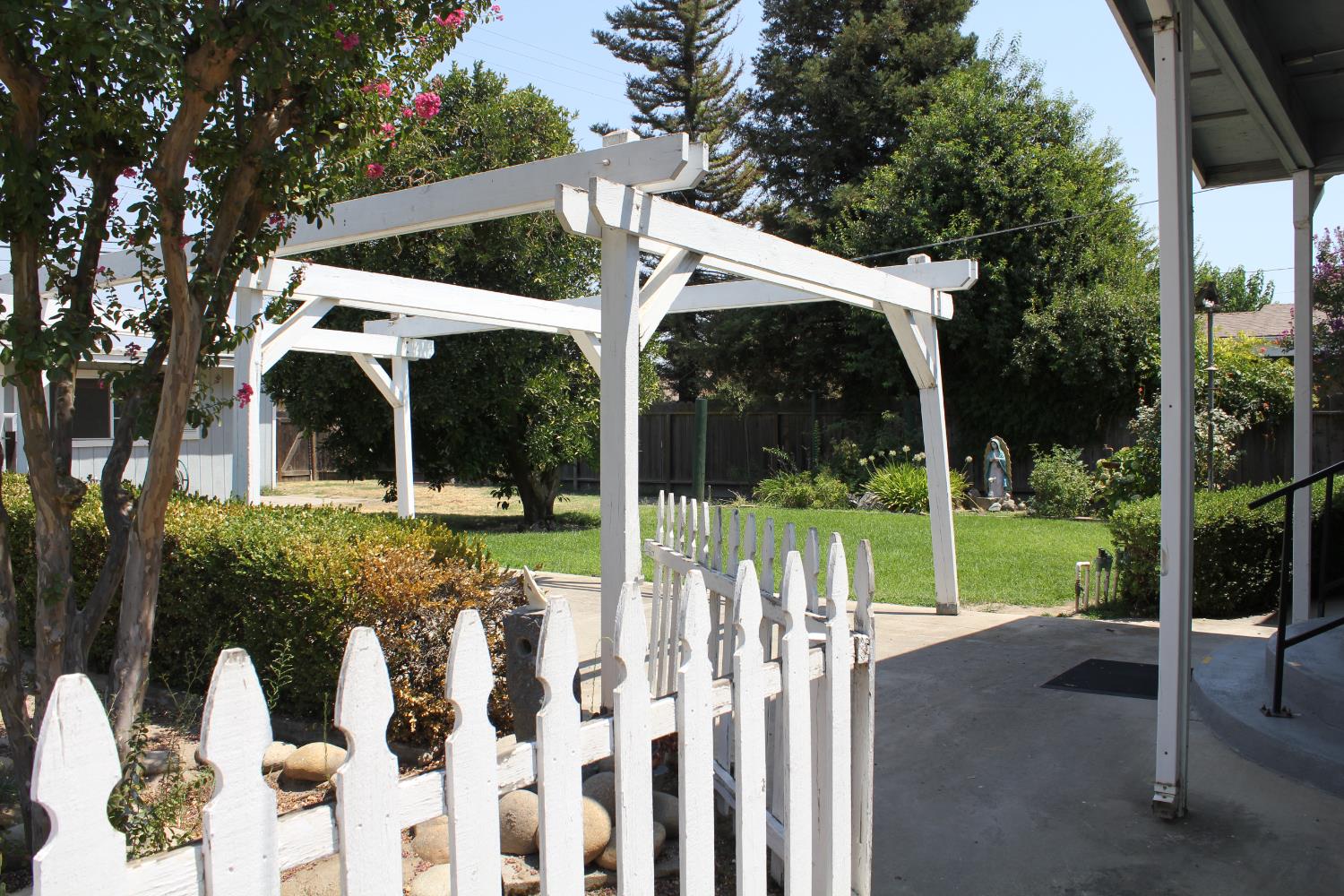 331 N 6Th St, Fowler, CA 93625