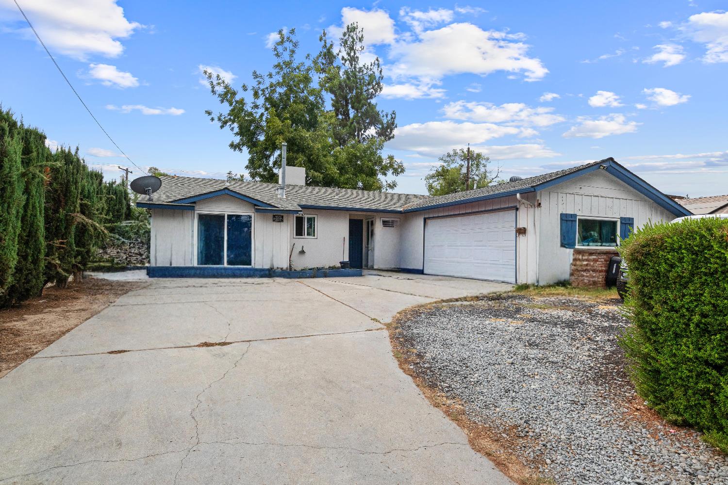 4022 E Ashlan, Fresno, CA 93726