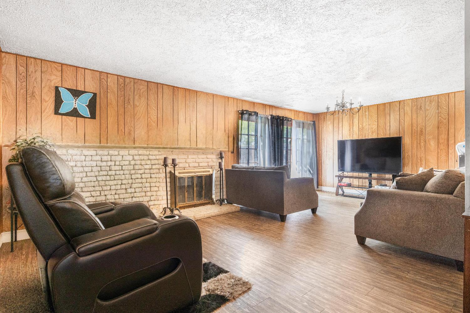 4022 E Ashlan, Fresno, CA 93726