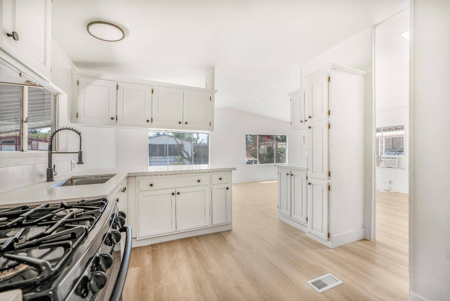 5505 W Tulare Ave #378, Visalia, CA 93277