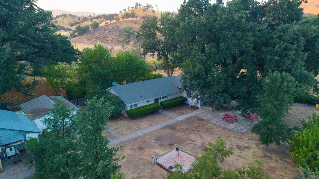 47069 Crump Ln, Coalinga, CA 93210