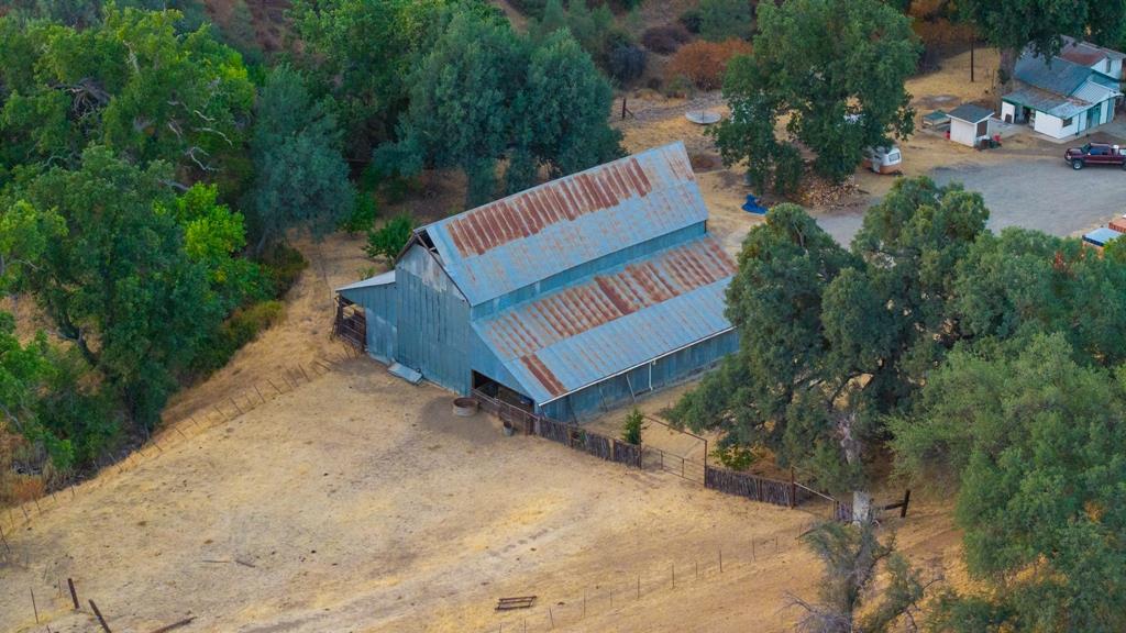 47069 Crump Ln, Coalinga, CA 93210