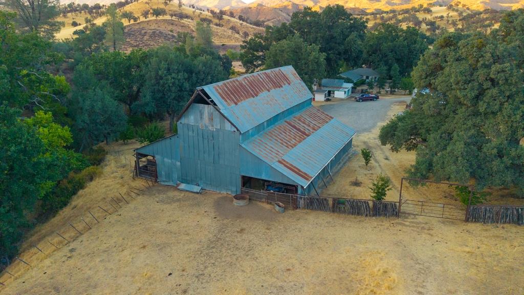 47069 Crump Ln, Coalinga, CA 93210