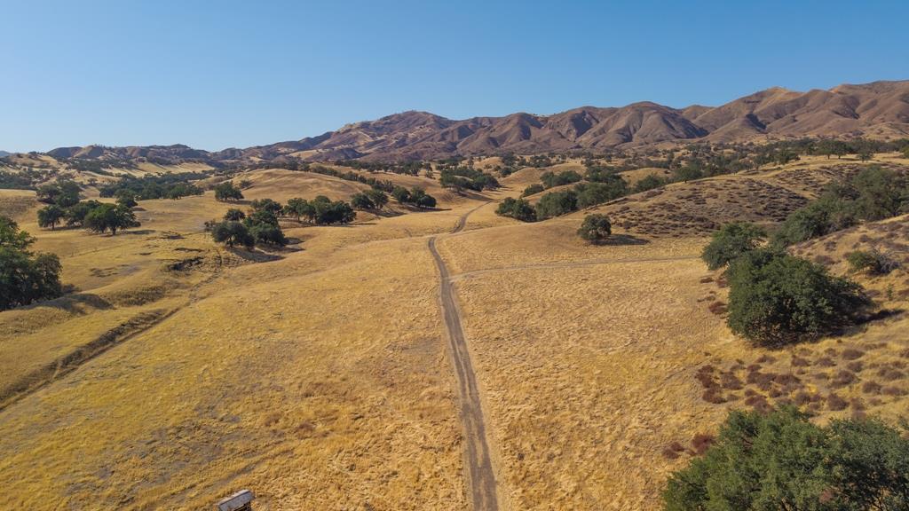 47069 Crump Ln, Coalinga, CA 93210
