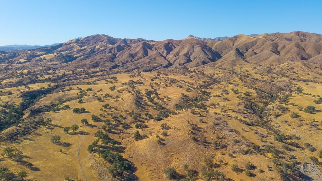 47069 Crump Ln, Coalinga, CA 93210