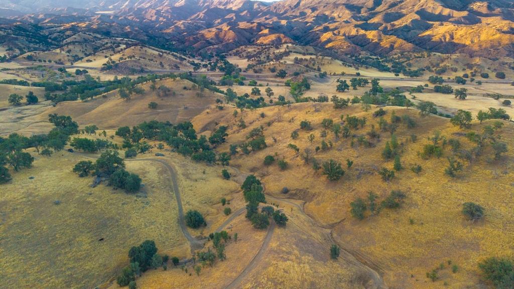 47069 Crump Ln, Coalinga, CA 93210