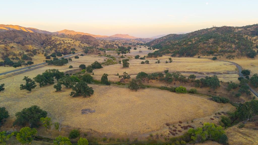 47069 Crump Ln, Coalinga, CA 93210