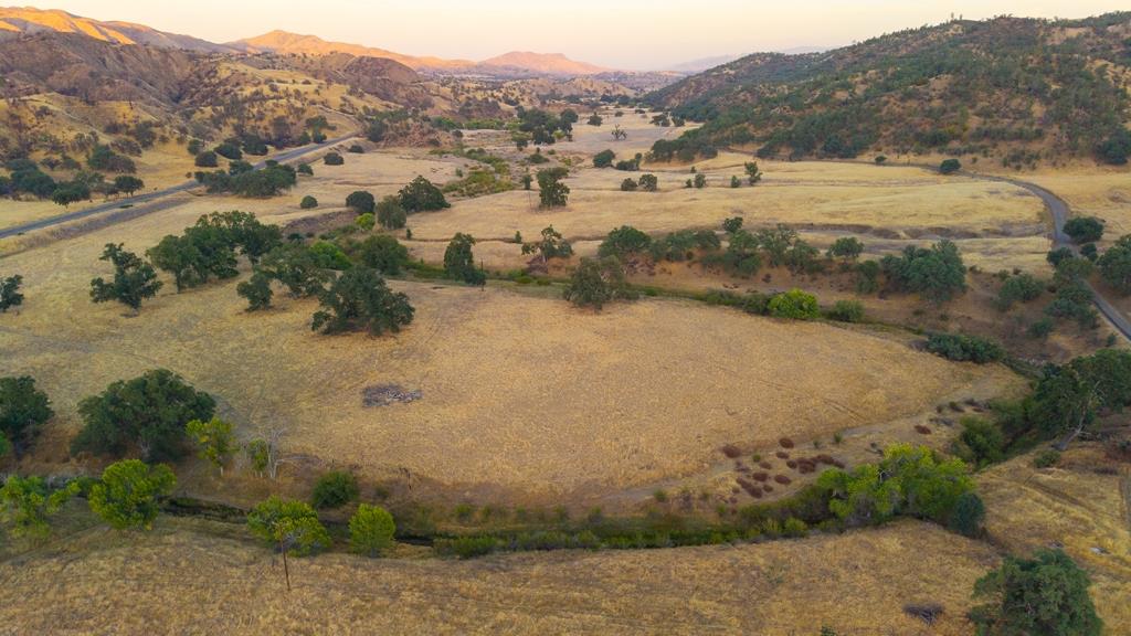 47069 Crump Ln, Coalinga, CA 93210