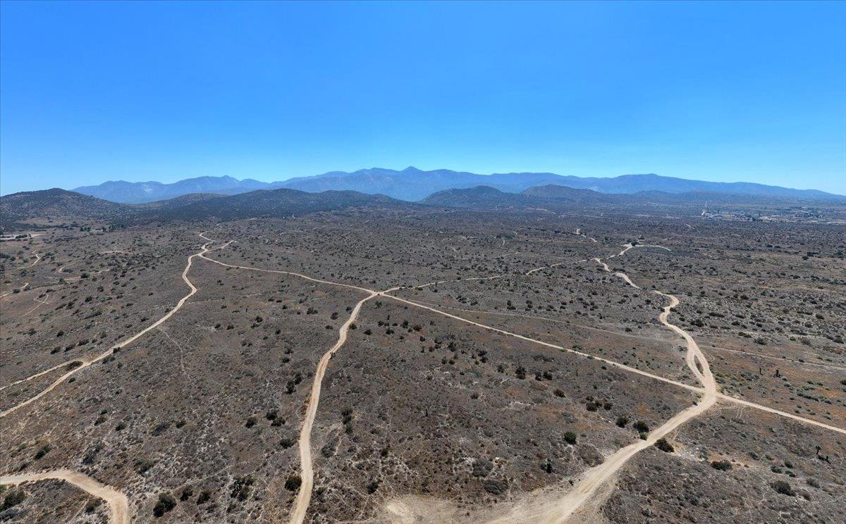 1 Wilson Ranch Rd, Phelan, CA 92371