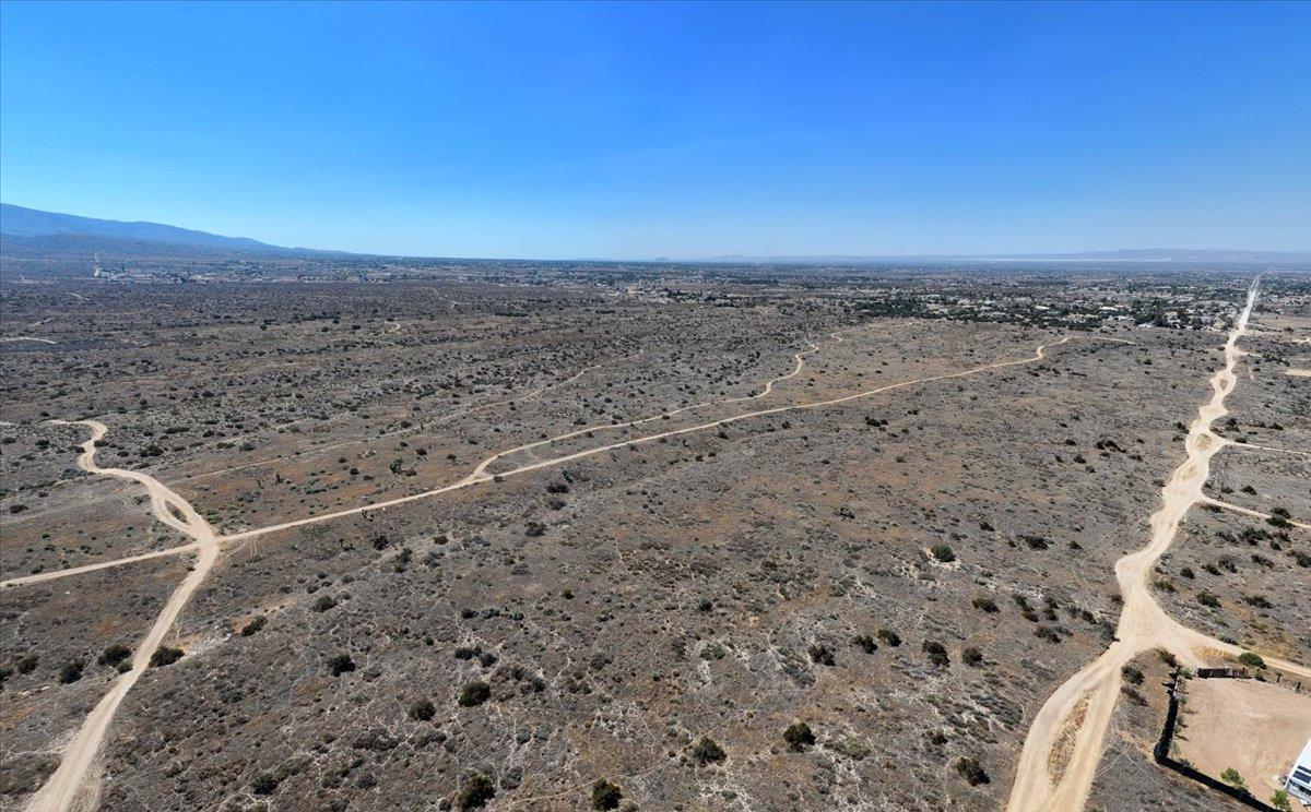 1 Wilson Ranch Rd, Phelan, CA 92371