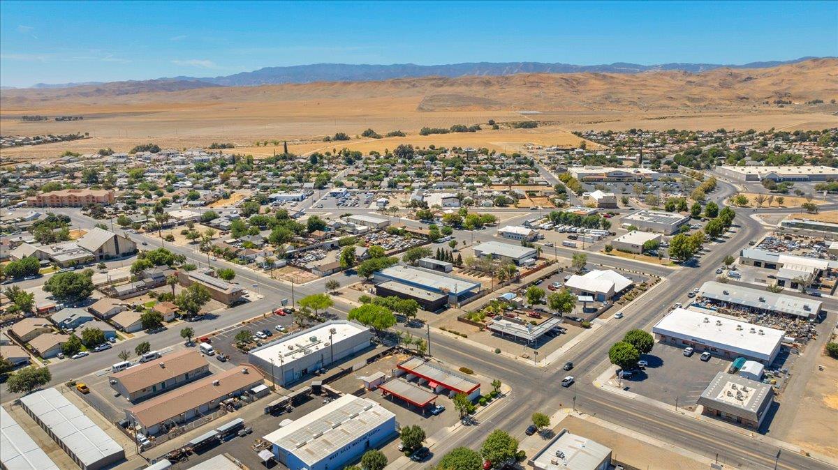 150 W Glenn Ave, Coalinga, CA 93210