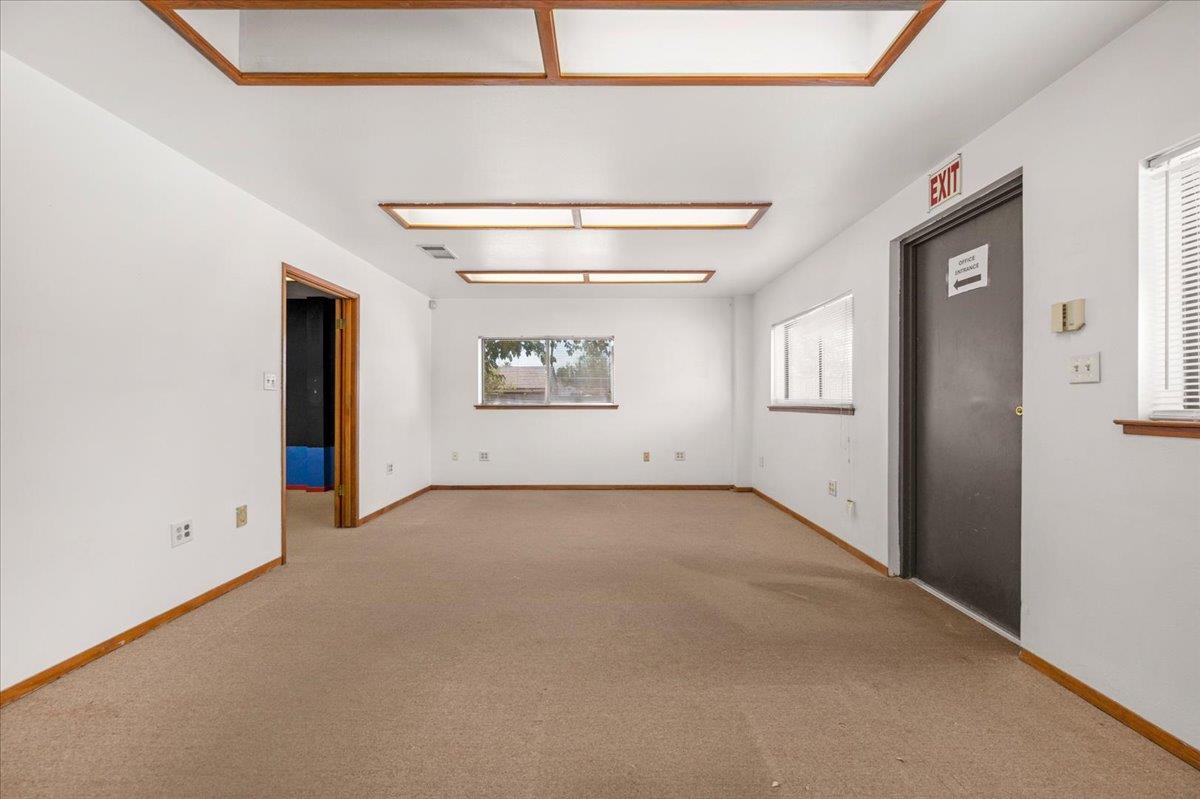 150 W Glenn Ave, Coalinga, CA 93210