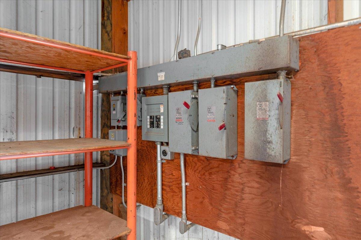 150 W Glenn Ave, Coalinga, CA 93210