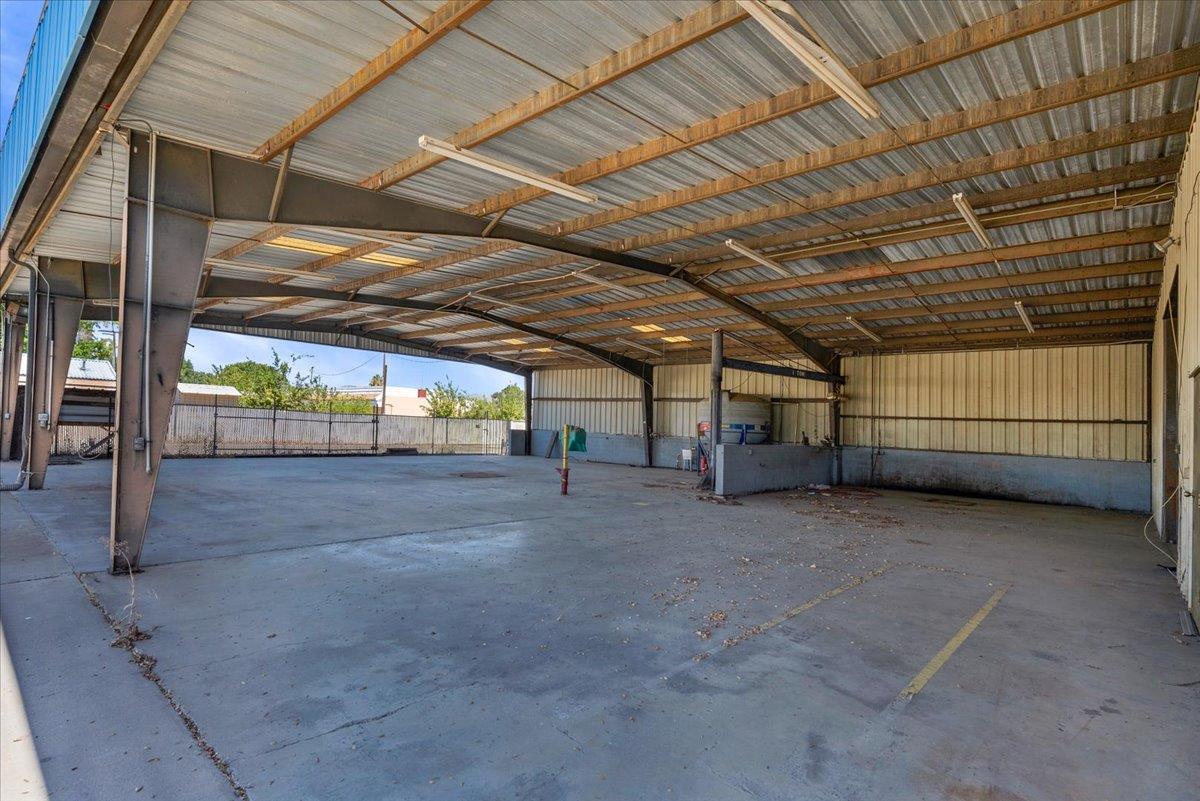 150 W Glenn Ave, Coalinga, CA 93210