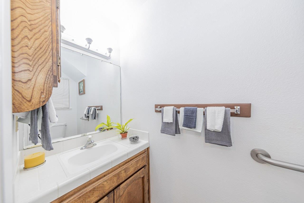 38601 Bon Veu Cir, Oakhurst, CA 93644