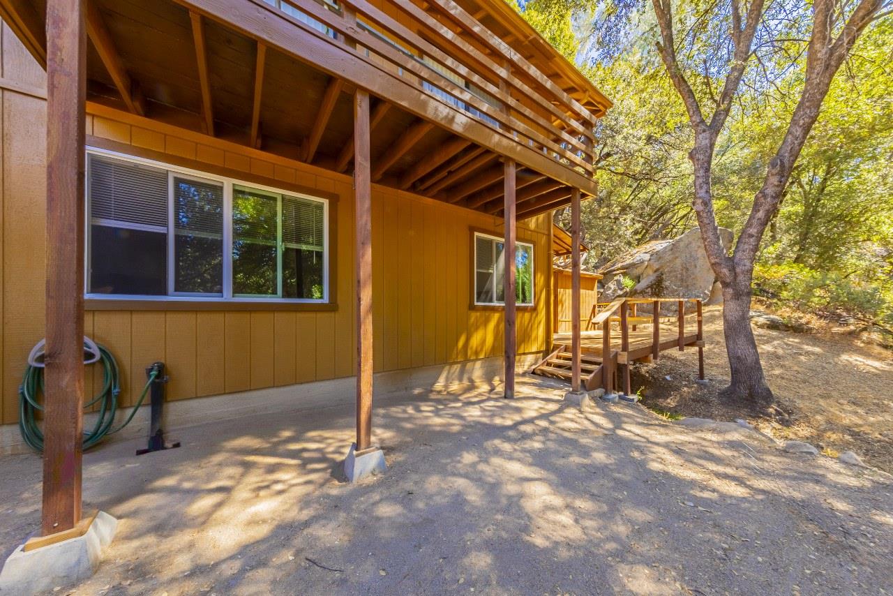 38601 Bon Veu Cir, Oakhurst, CA 93644