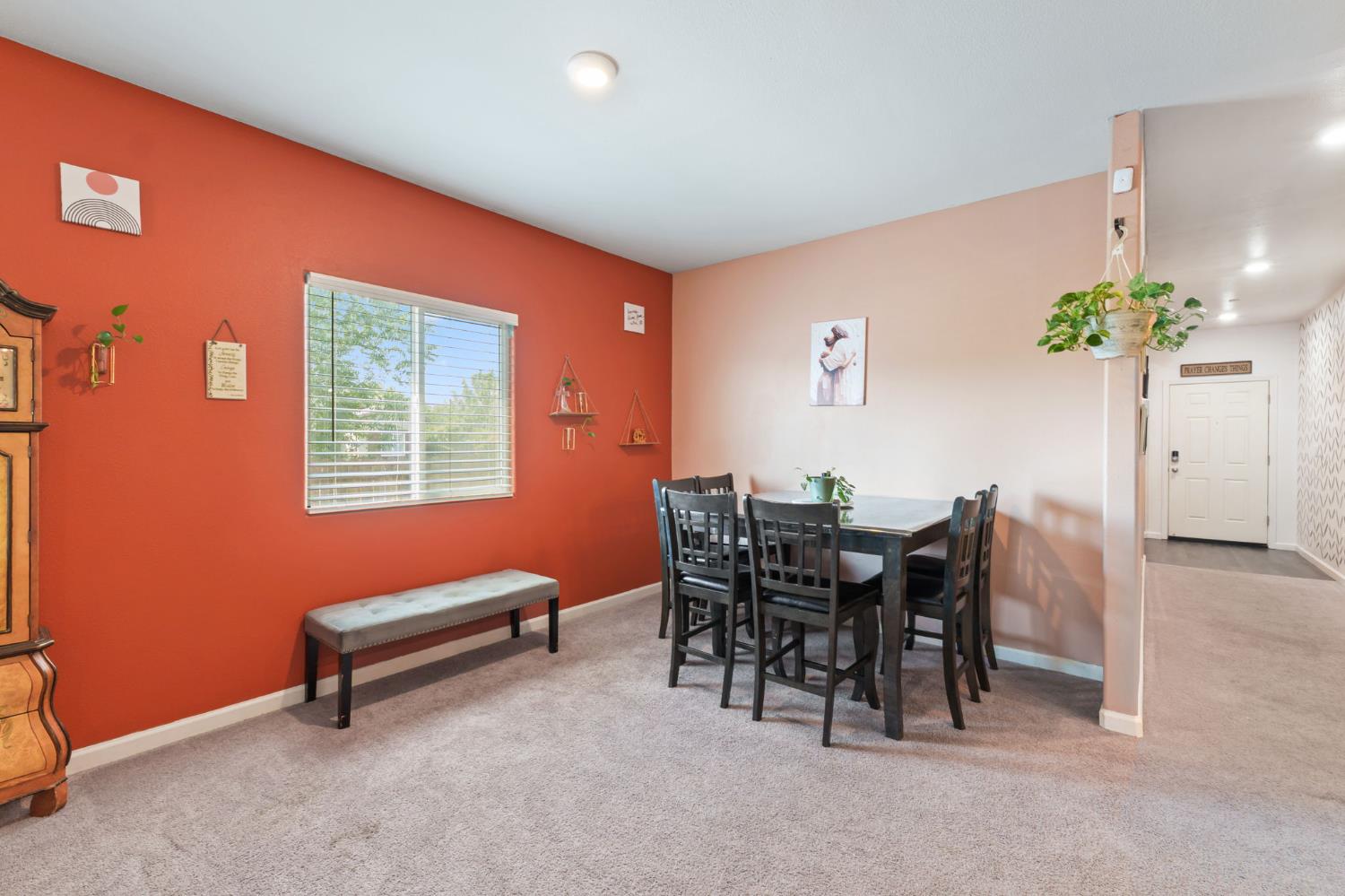 2082 Posa Chanet Blvd, Coalinga, CA 93210