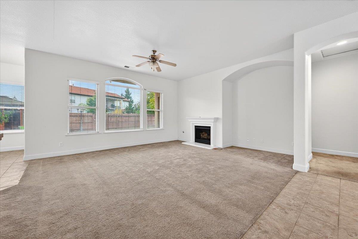 6518 W Dovewood Ln, Fresno, CA 93723