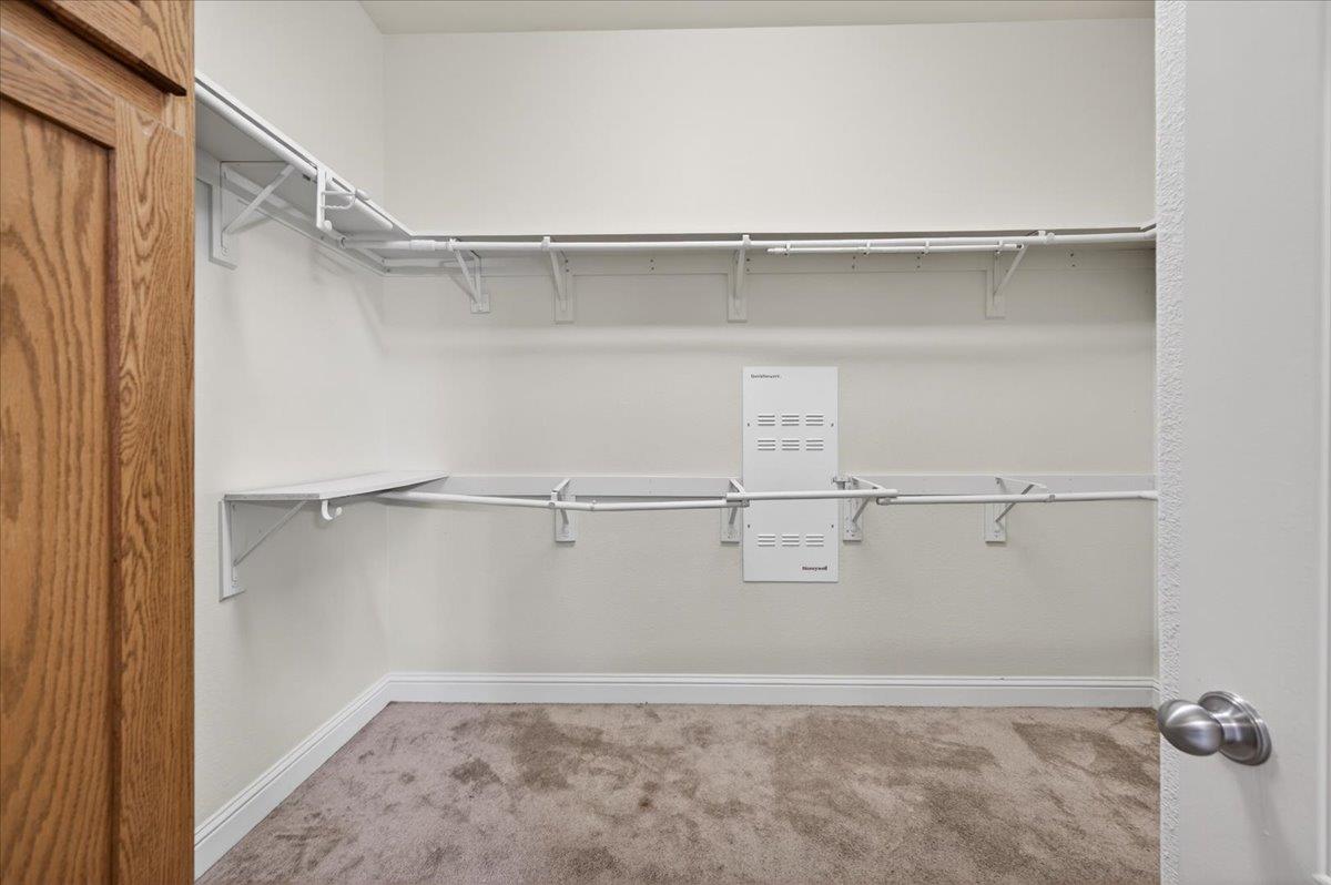 6518 W Dovewood Ln, Fresno, CA 93723