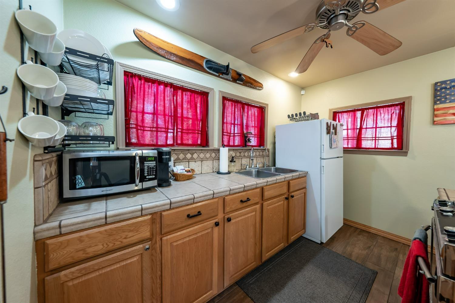 41534 Indian Rock Rd, Shaver Lake, CA 93664