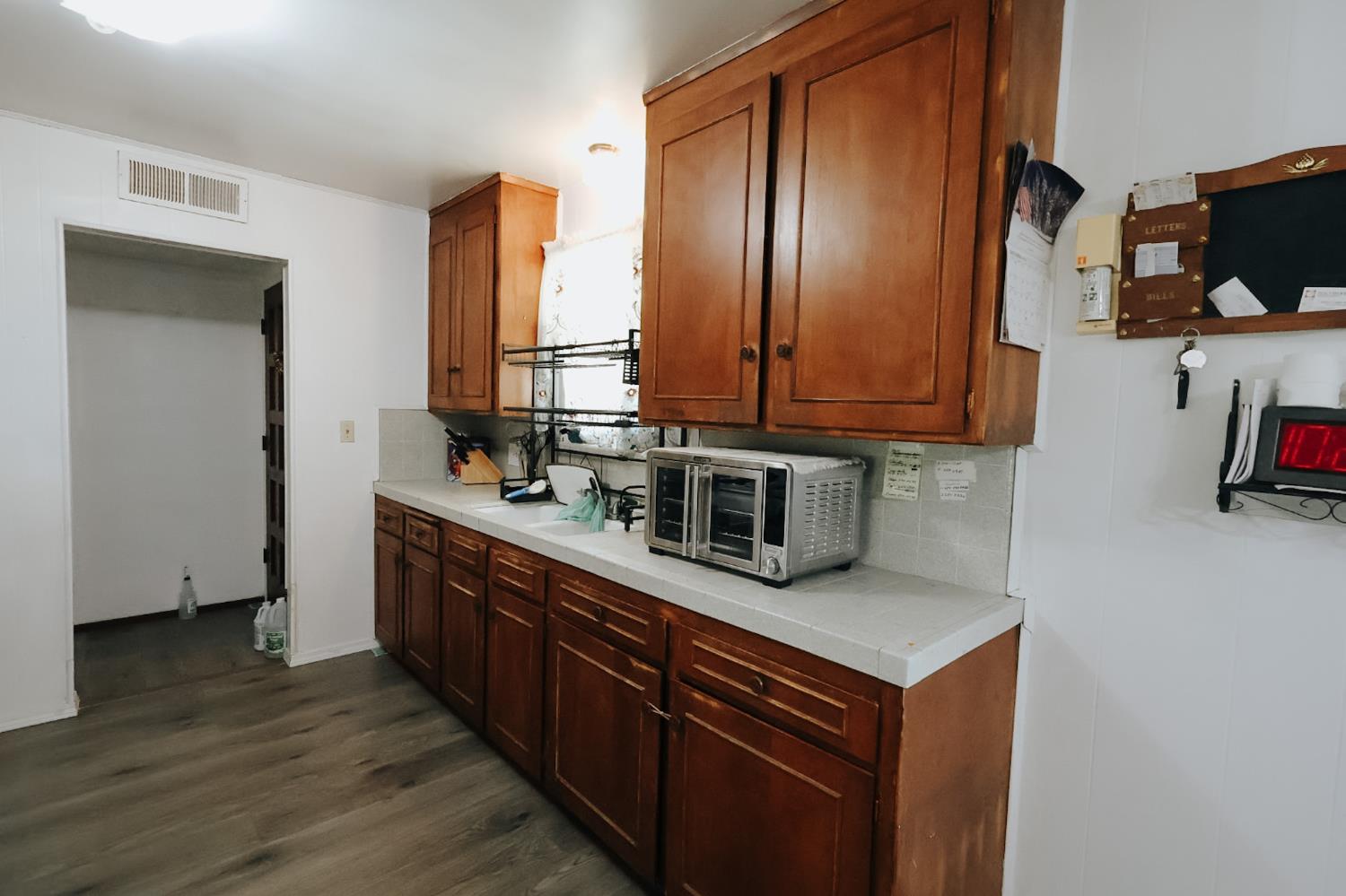 7403 E Alluvial Ave, Clovis, CA 93619