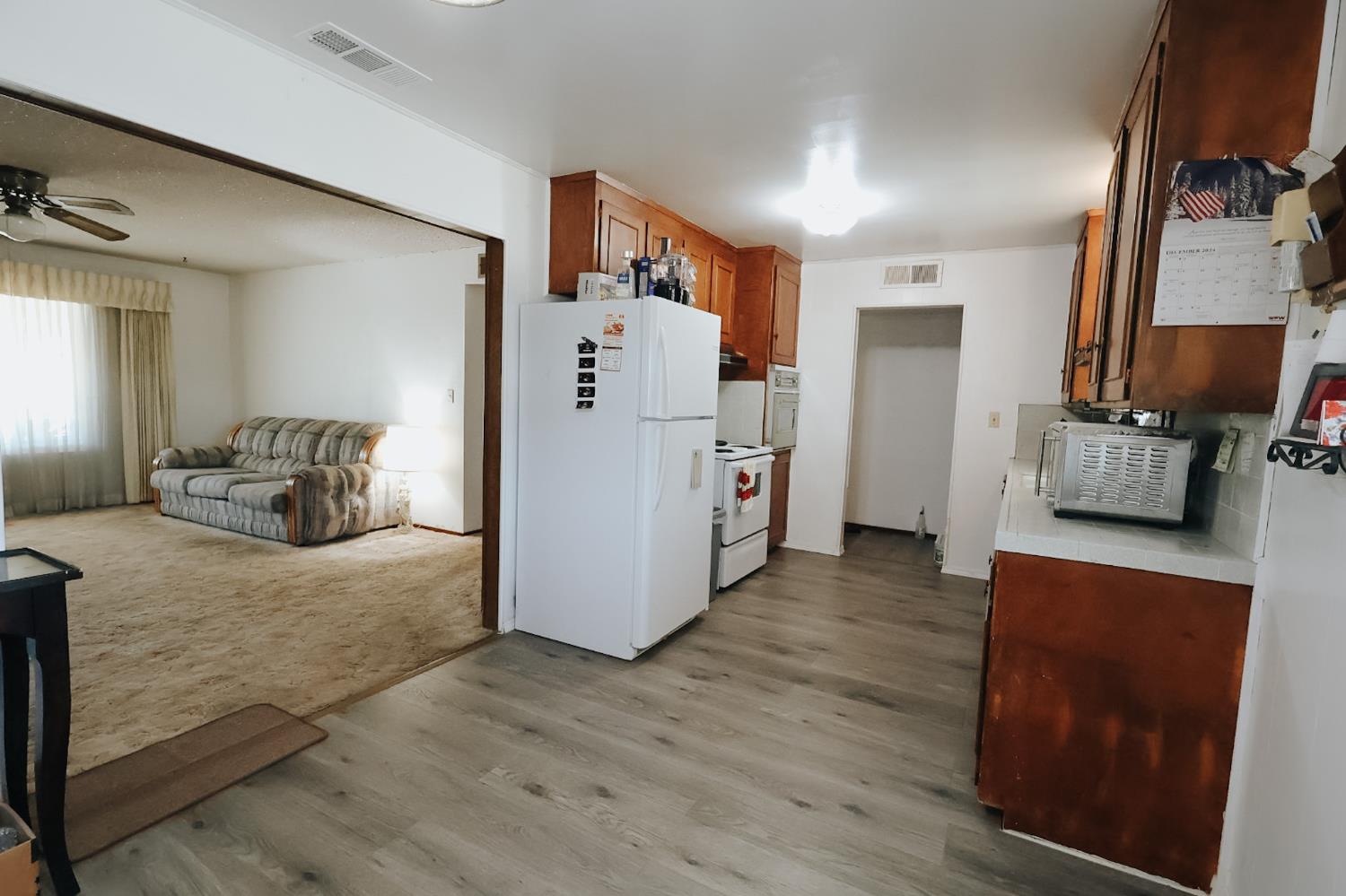 7403 E Alluvial Ave, Clovis, CA 93619