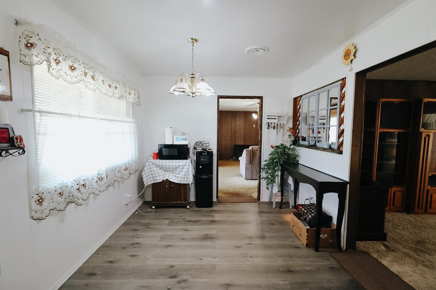 7403 E Alluvial Ave, Clovis, CA 93619