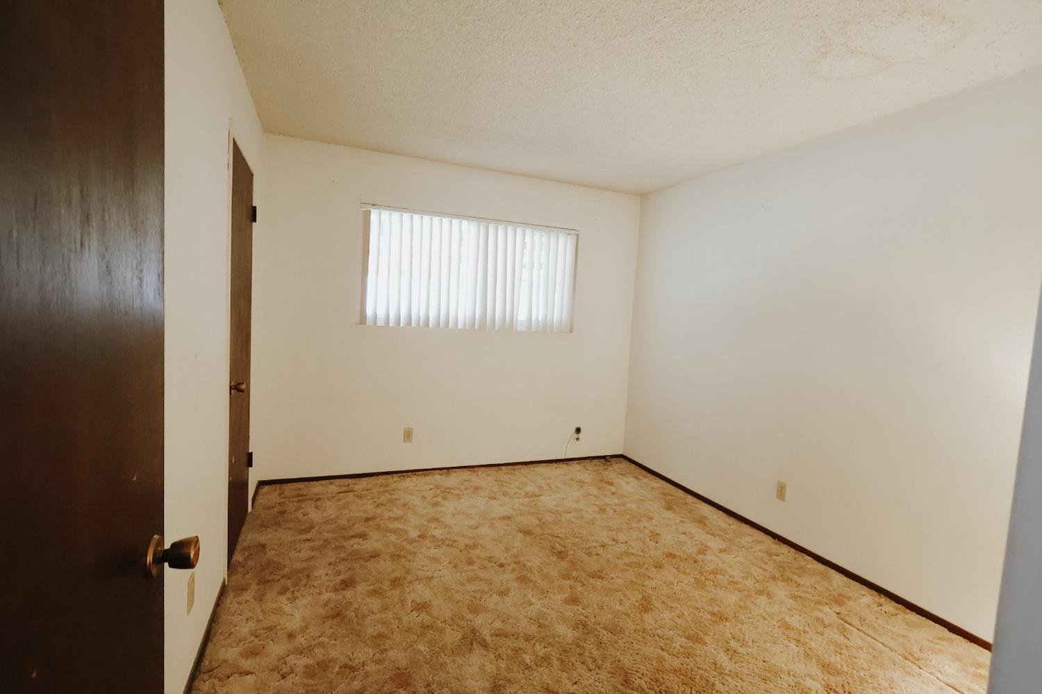 7403 E Alluvial Ave, Clovis, CA 93619