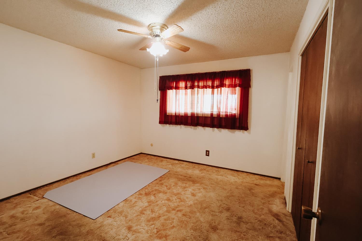 7403 E Alluvial Ave, Clovis, CA 93619