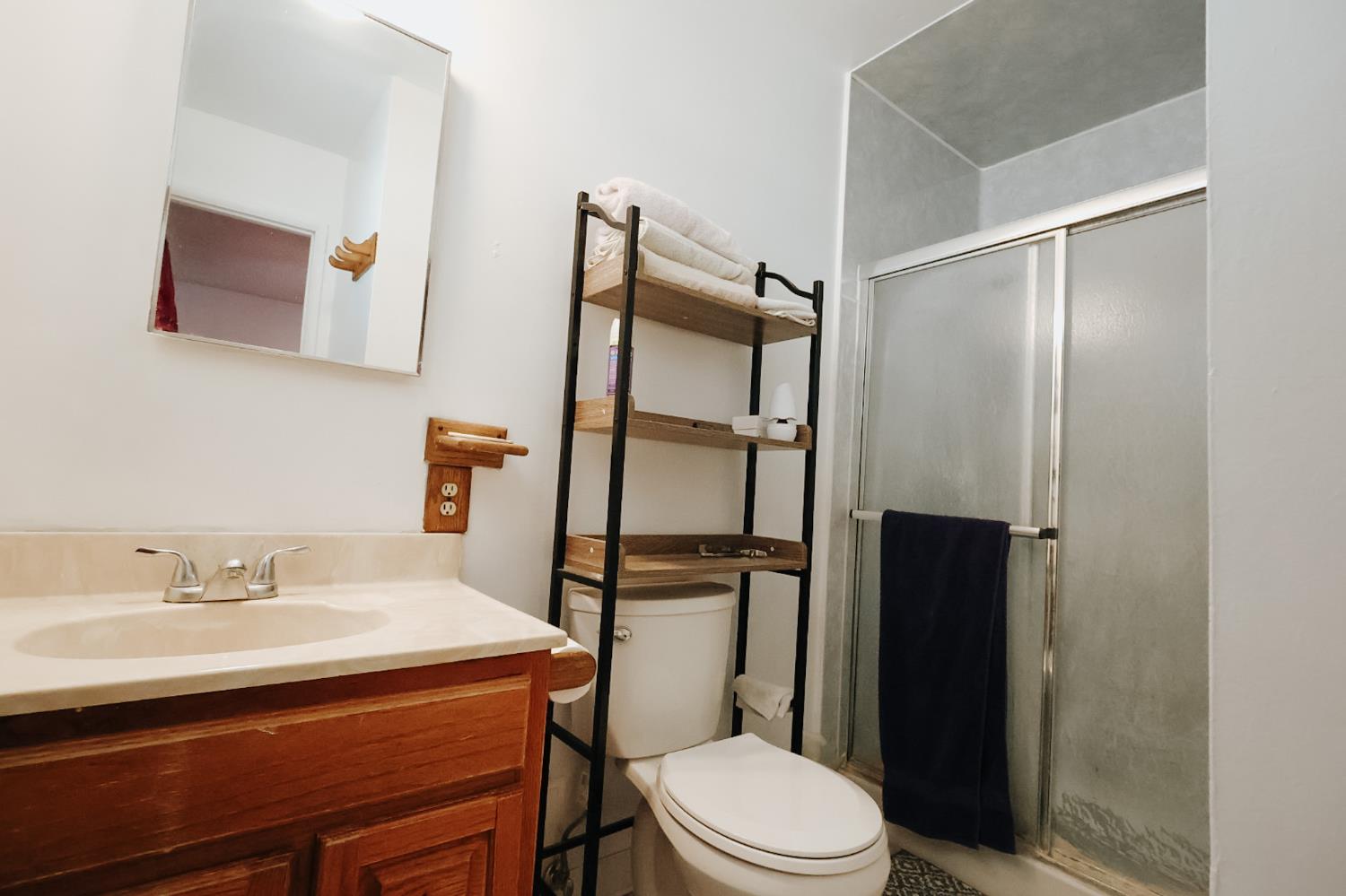 7403 E Alluvial Ave, Clovis, CA 93619