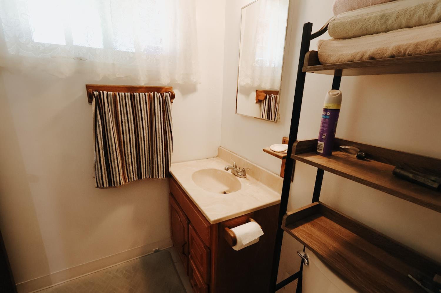 7403 E Alluvial Ave, Clovis, CA 93619