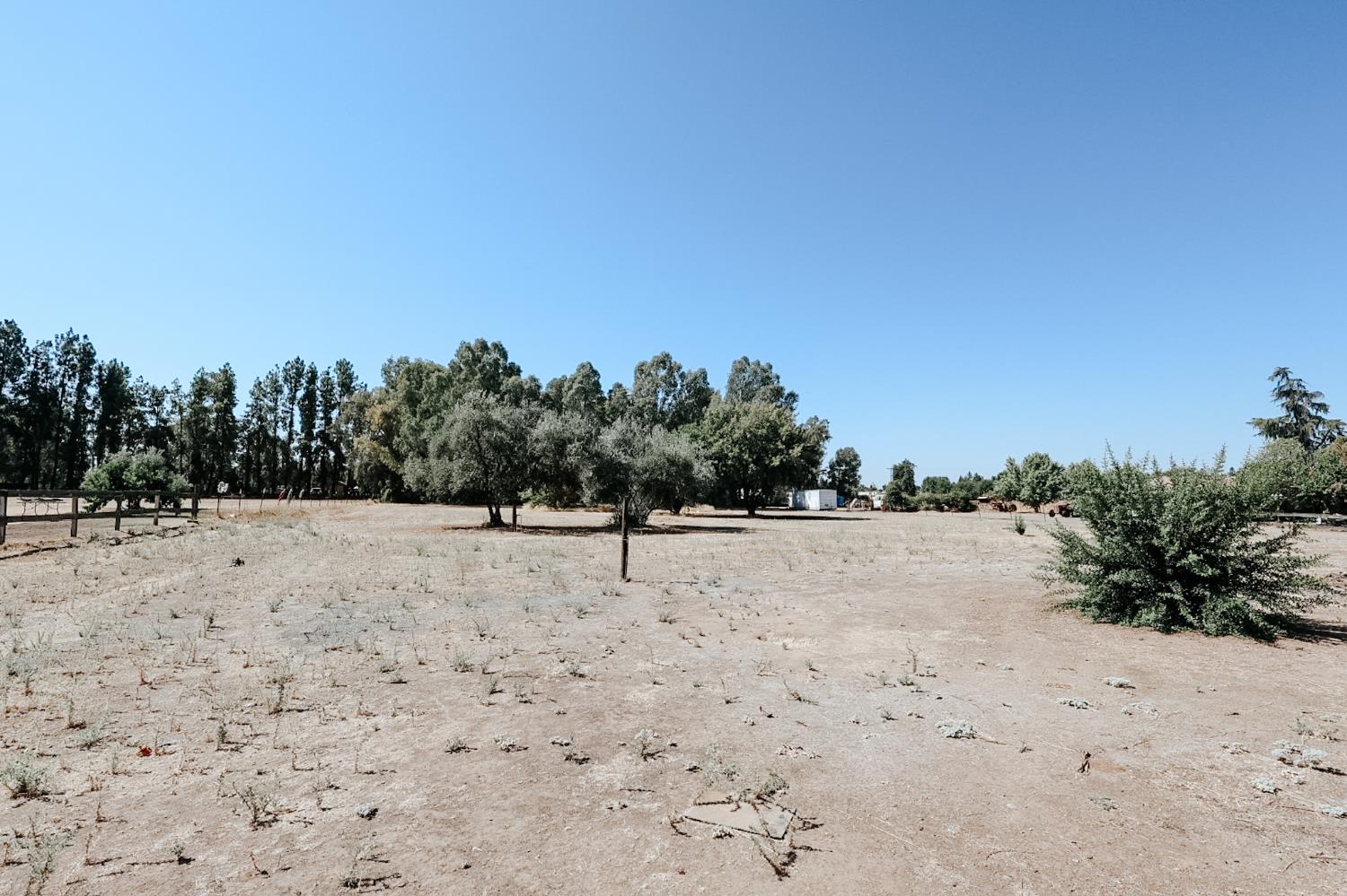 7403 E Alluvial Ave, Clovis, CA 93619