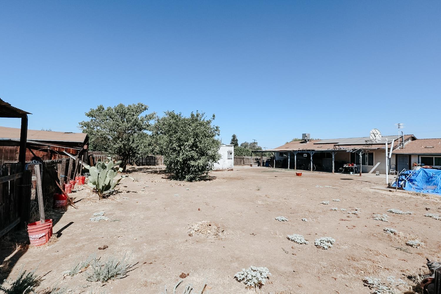 7403 E Alluvial Ave, Clovis, CA 93619