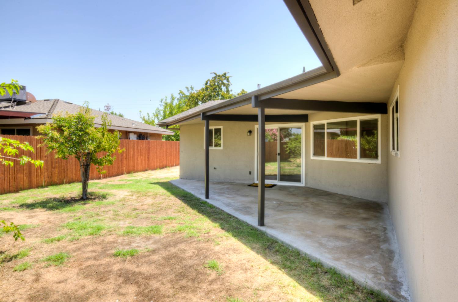 1484 W Indianapolis Ave, Fresno, CA 93705