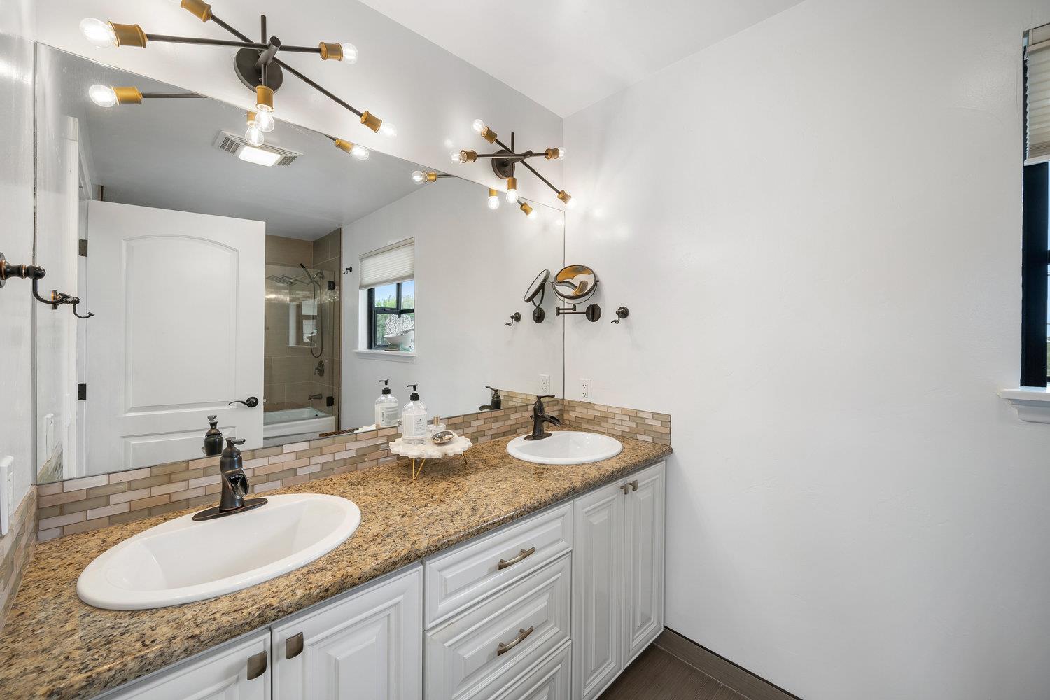 1648 Richard Ave, Cambria, CA 93428