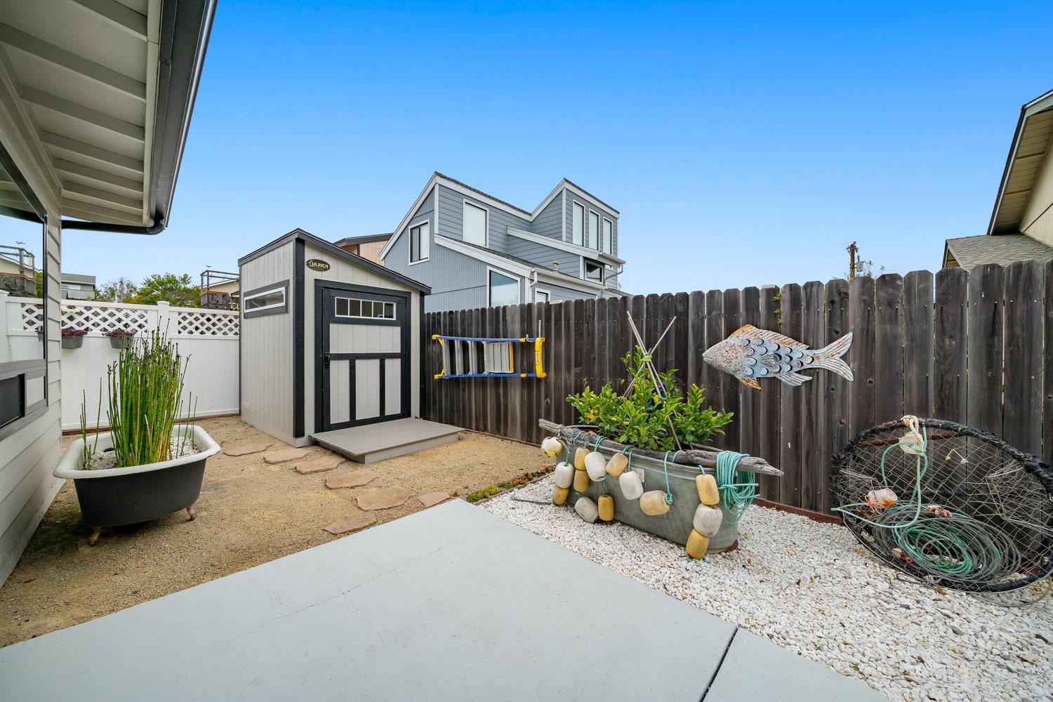 1648 Richard Ave, Cambria, CA 93428