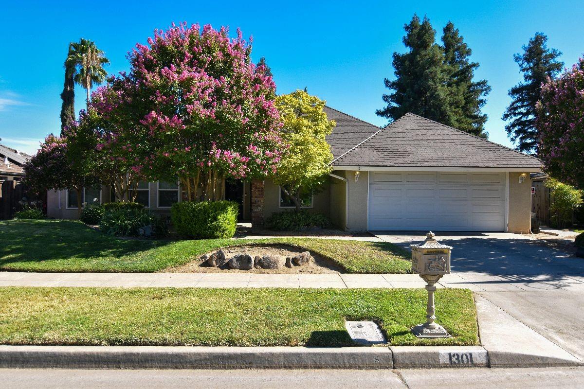 1301 E Cromwell Ave, Fresno, CA 93720