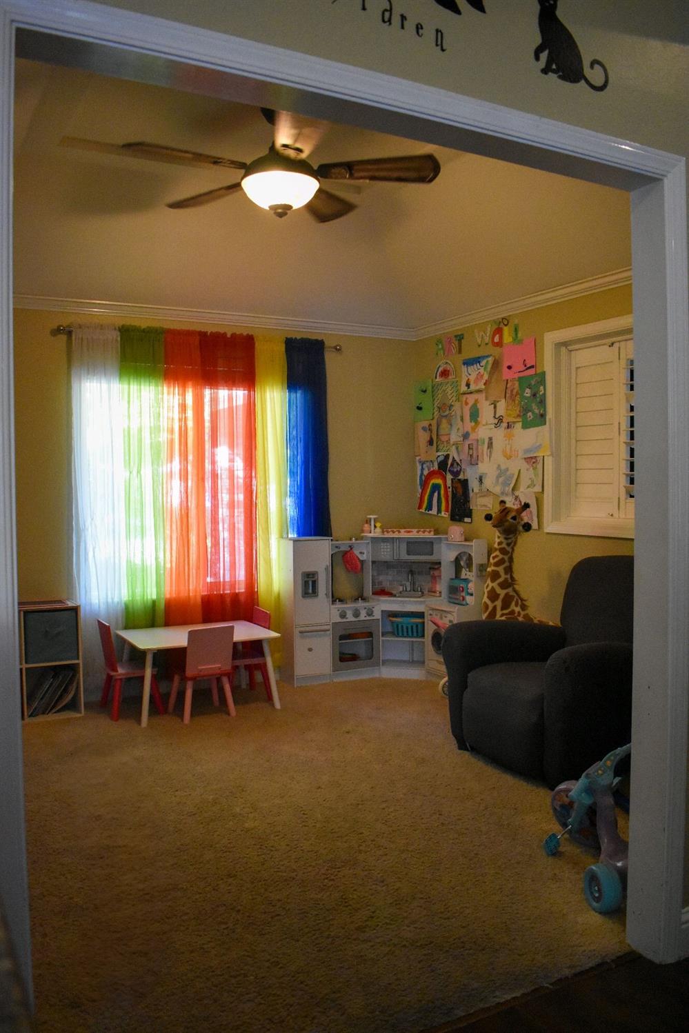 1301 E Cromwell Ave, Fresno, CA 93720